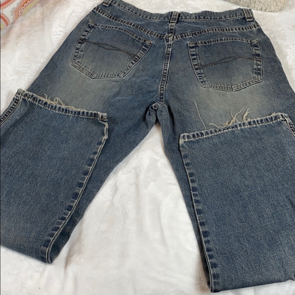 Distressed jeans - Picture 5 of 6